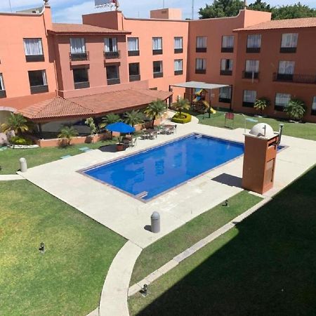 Memora Hotel Celaya  Zewnętrze zdjęcie