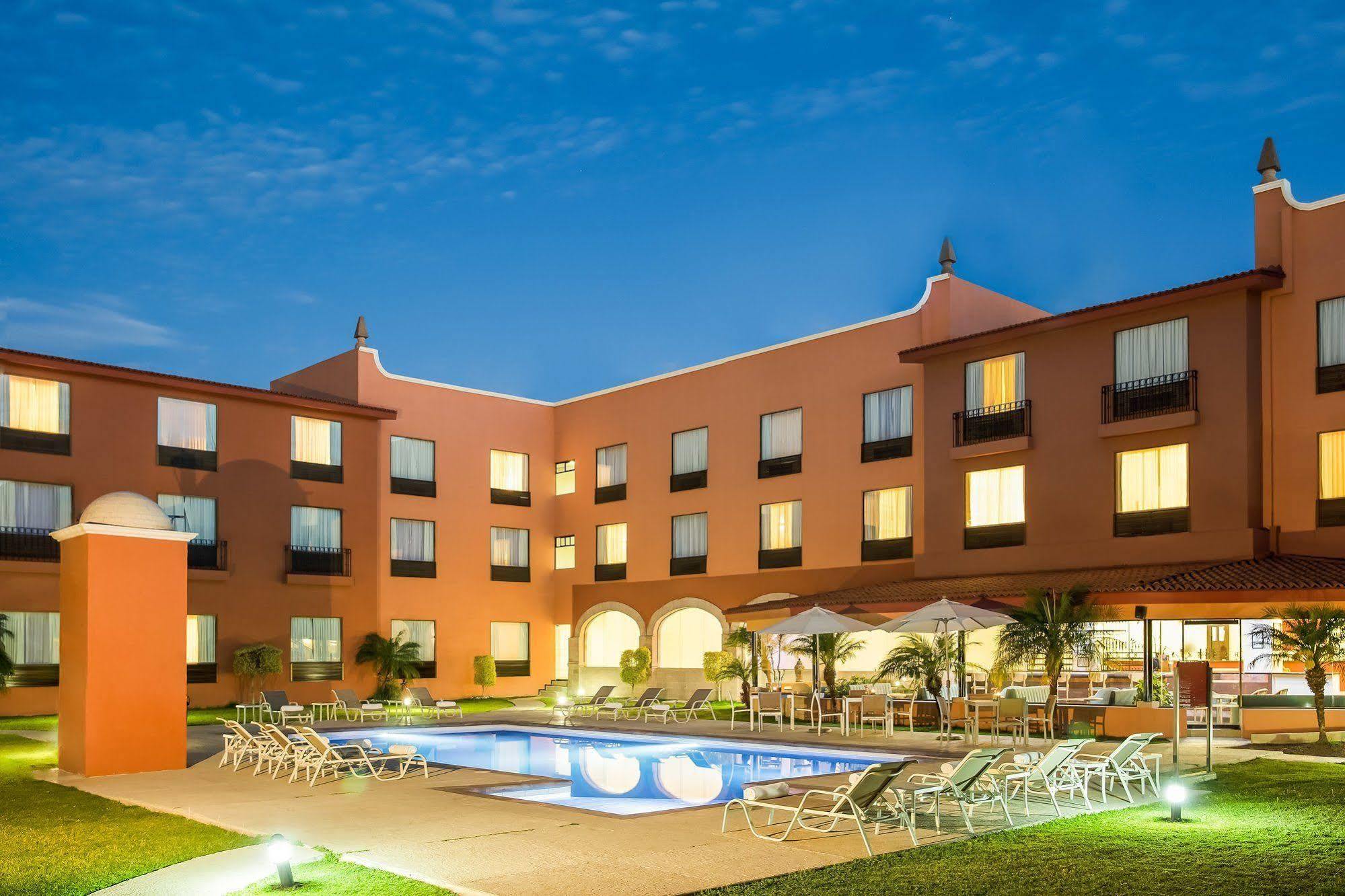 Memora Hotel Celaya  Zewnętrze zdjęcie